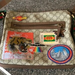 Gucci Courier Soft GG Supreme Messenger/Crossbody